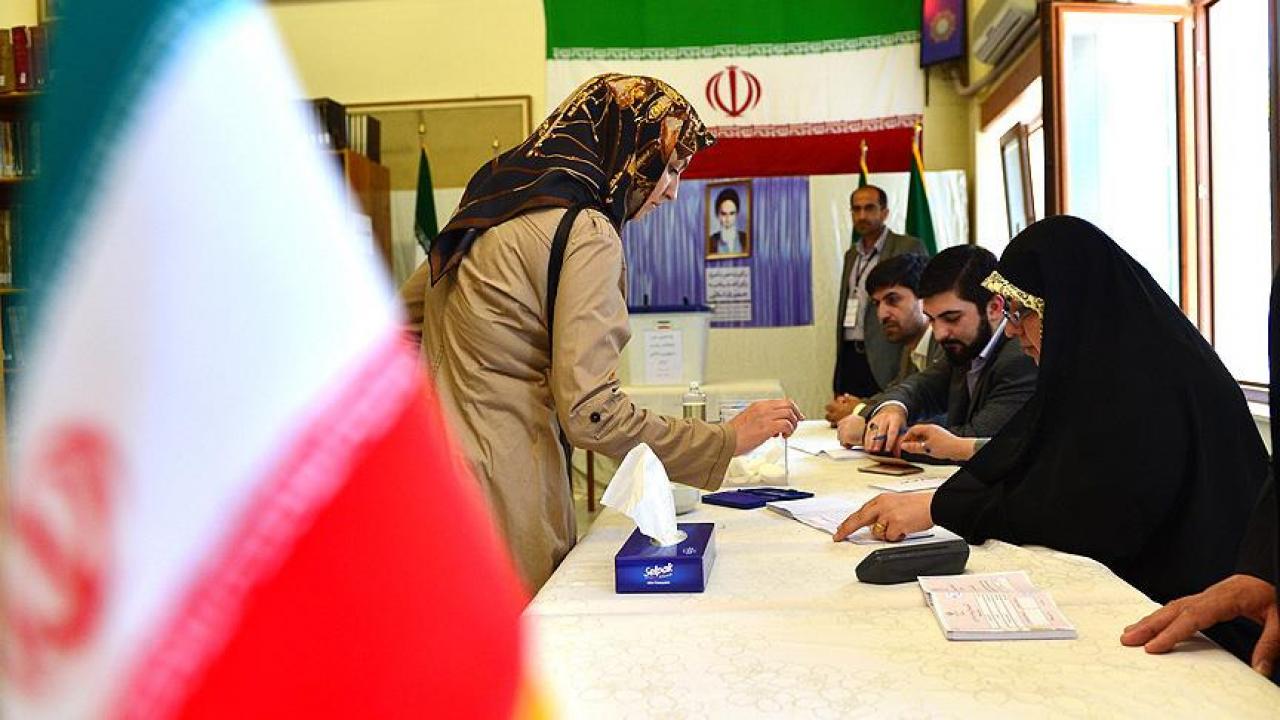 İran’da gündem olan seçim anketi! Bir anda zirveye yerleşti!